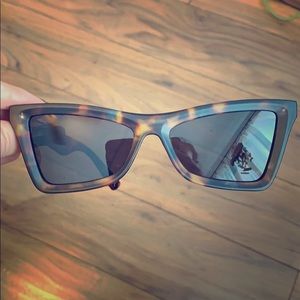 Fashion Nova Mysterious Sunglasses (Tortoise)